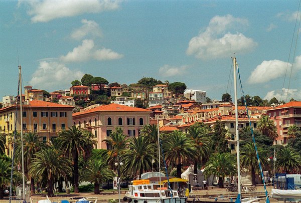 Quels sont les avantages de louer une villa en Italie avec des visites de musées et des cours de cuisine?